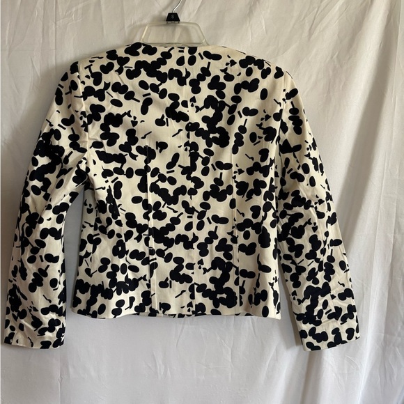 ZARA BASICBlack and White Floral Jacket - Picture 5 of 7